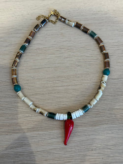 Collier Pimientos